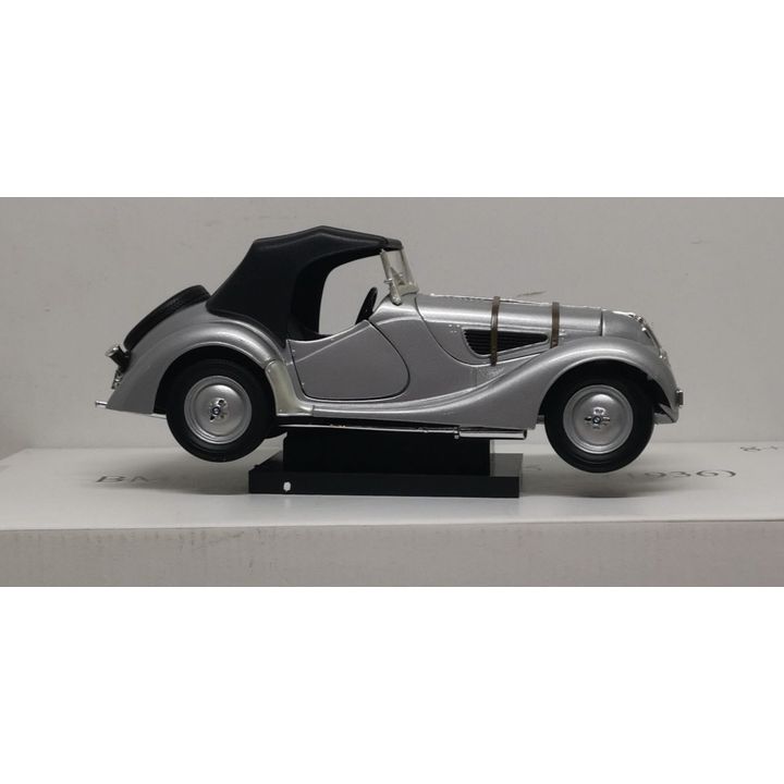 Die Cast Model Car - BMW Roadster - 1:18