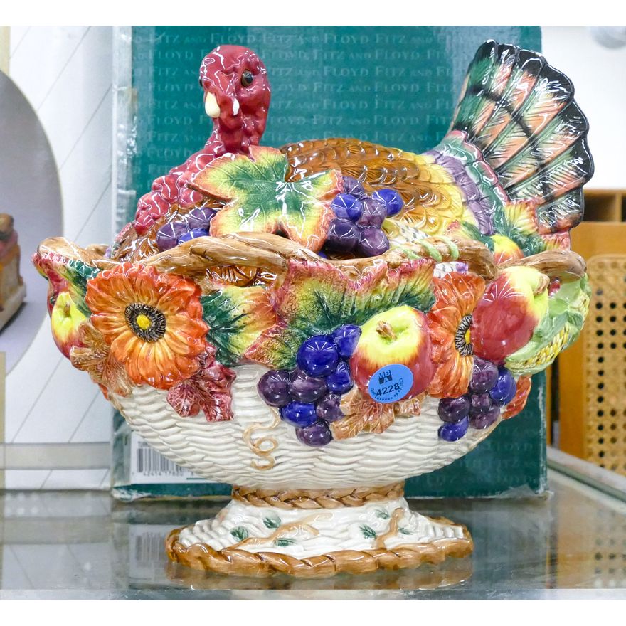 Fitz & Floyd ''Autumn Bounty'' Turkey Covered Vegetable Bowl 11''
