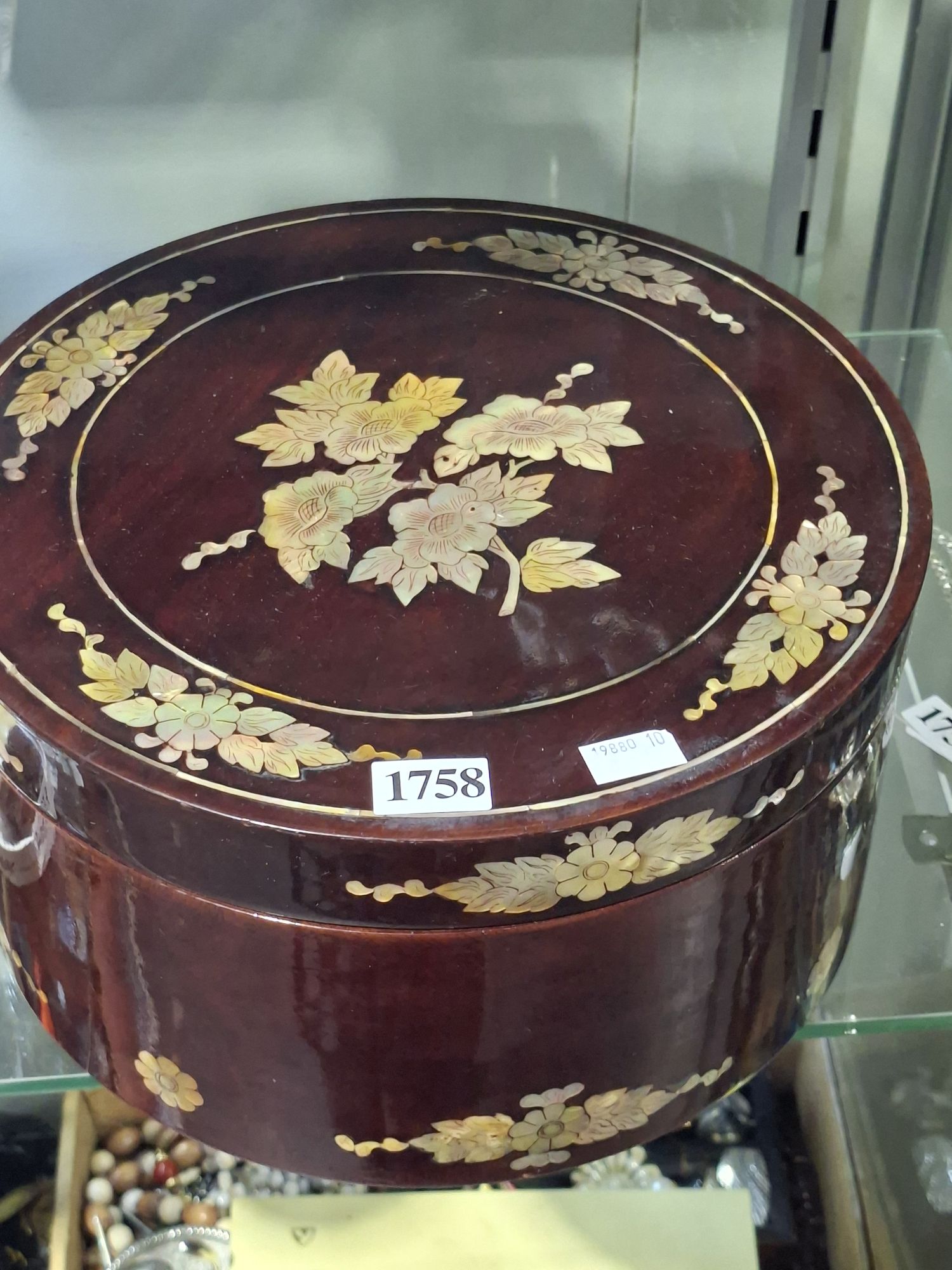 CHINESE LACQUER JEWELLERY CHEST