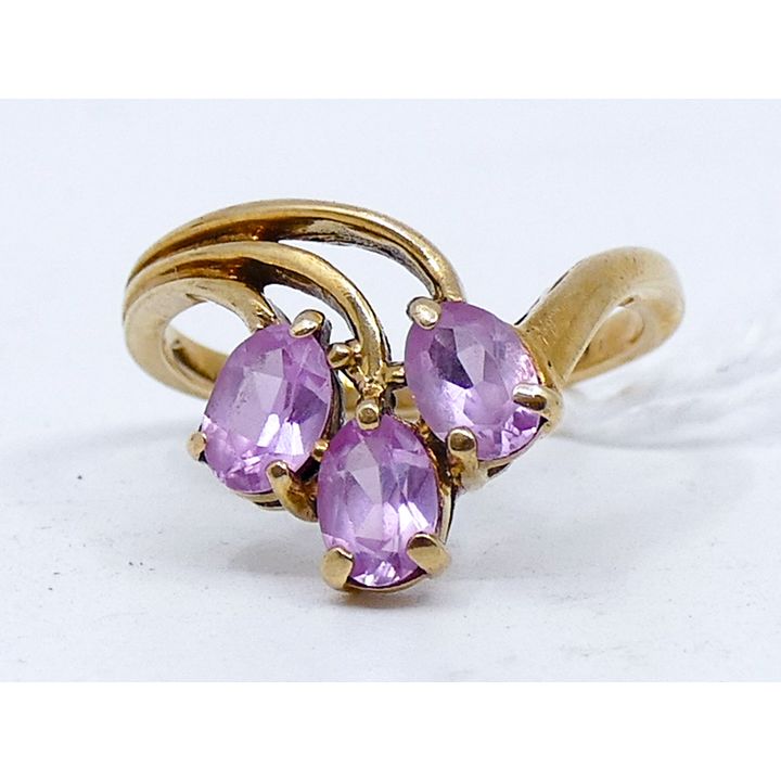 Ladies 10k Pink Topaz Ring Size 6 - 3.5 Grams TW