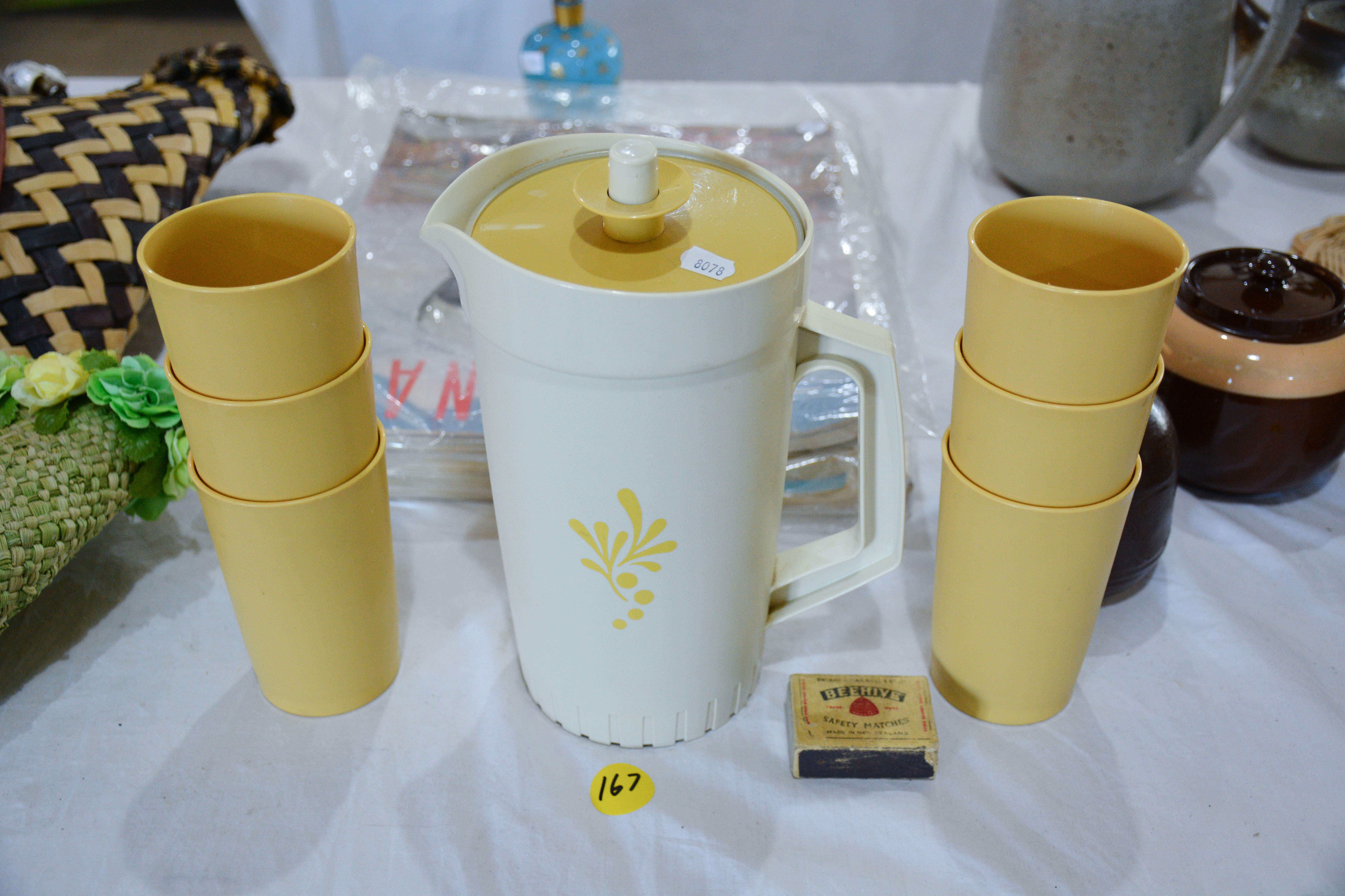 Tupperware Vintage Water Picnic Set — NZ auction result