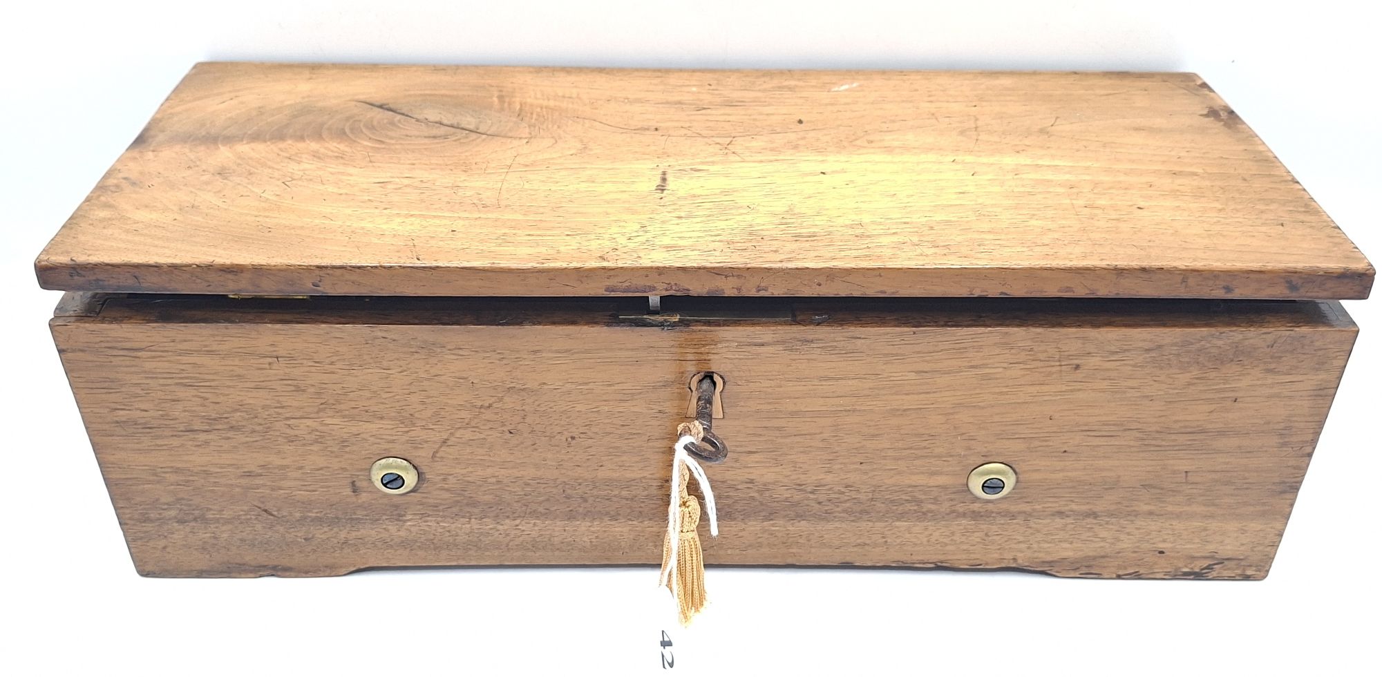 Nicole Feres French Music Box