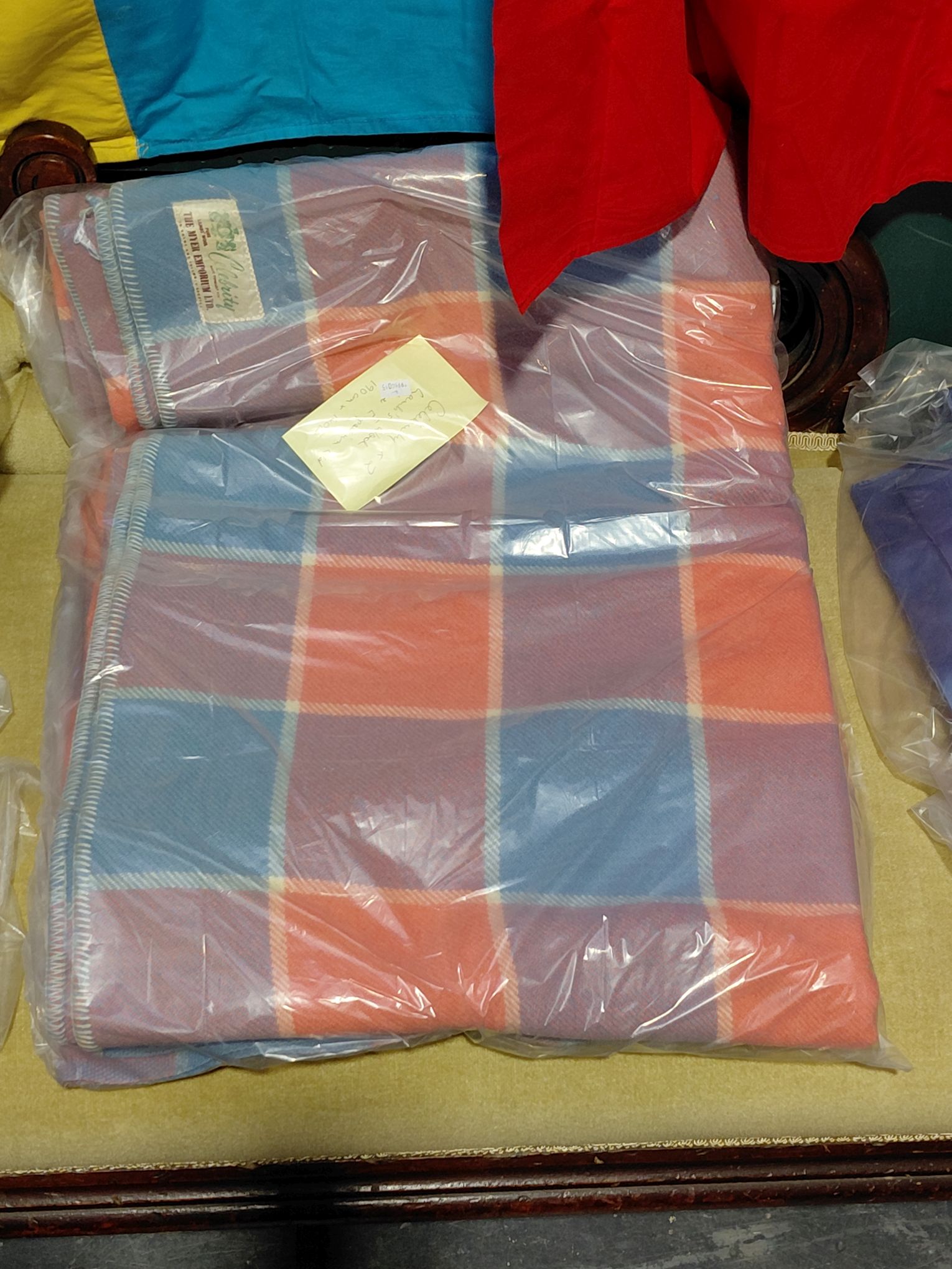 333 · WOOLLEN BLANKET