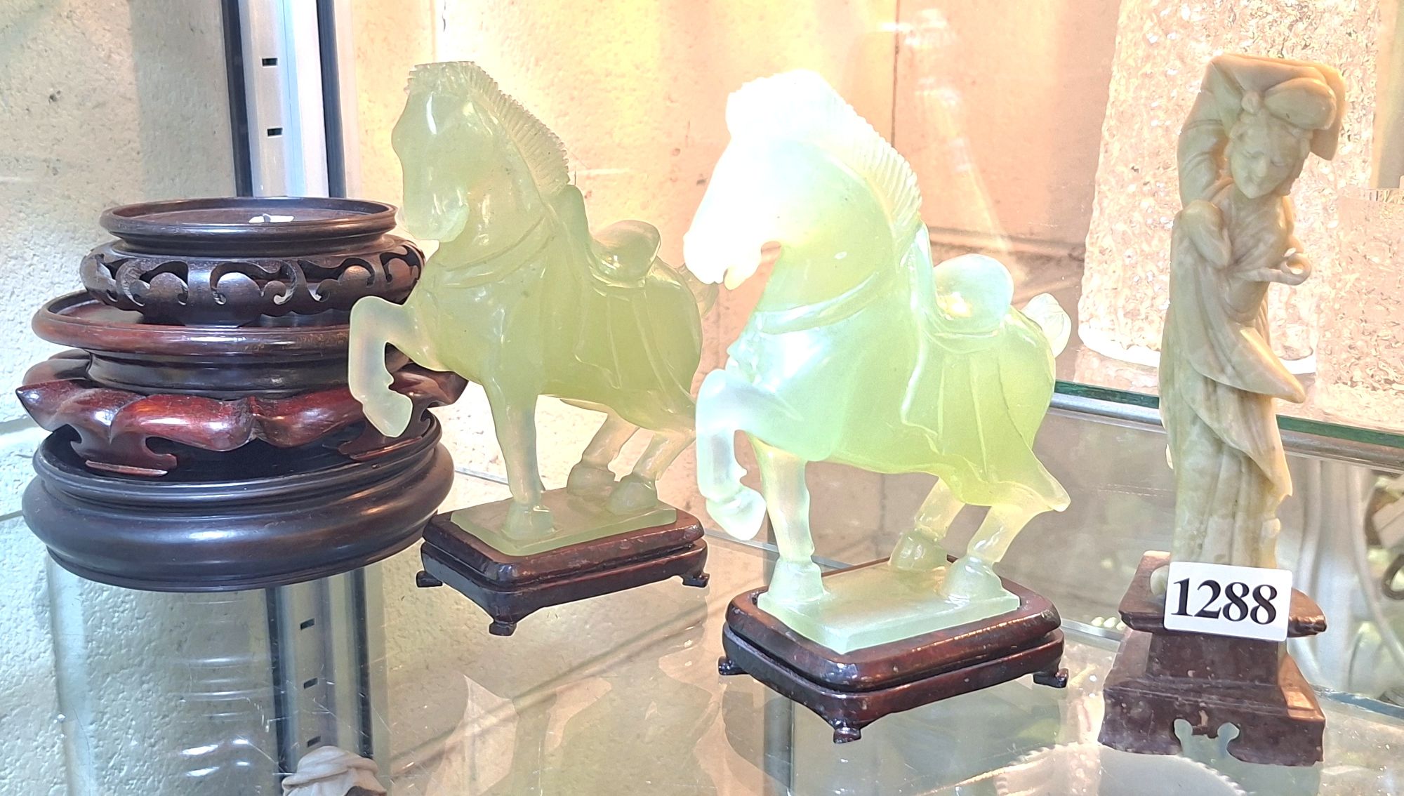 1288 · ORIENTAL STATUES AND STANDS