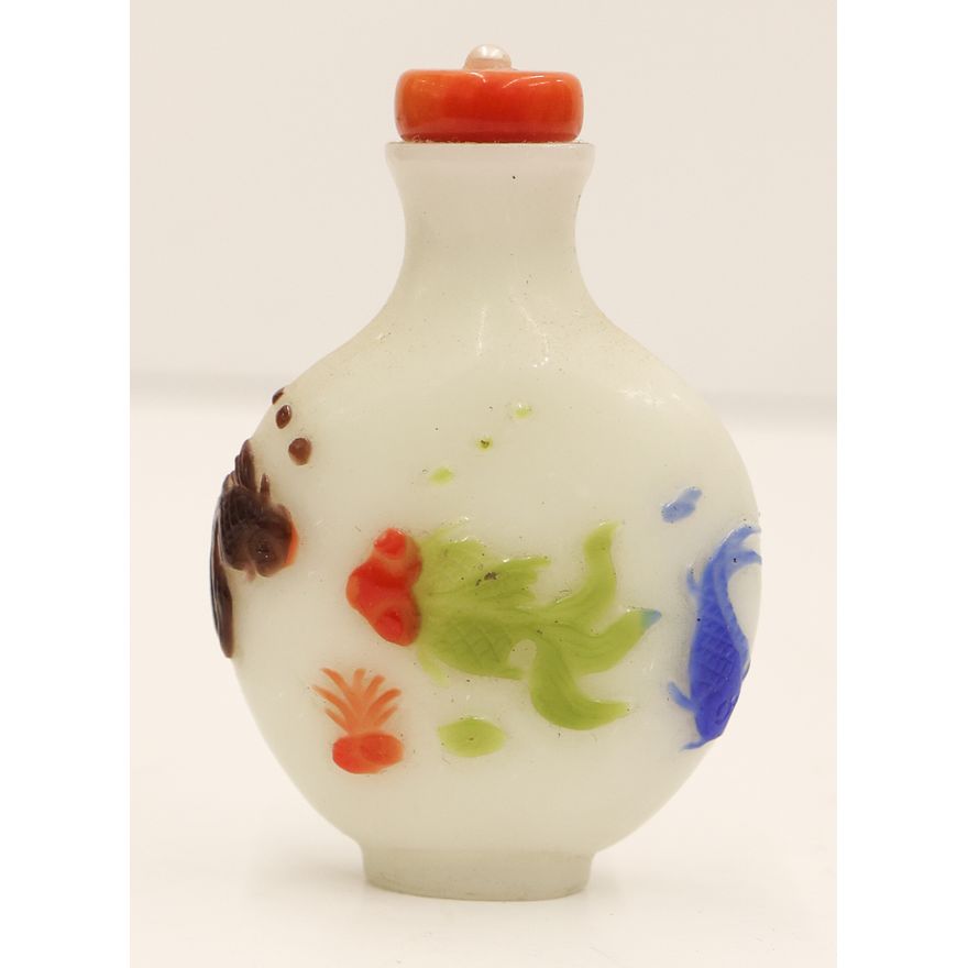 Chinese Seven-Color Peking Glass Snuff Bottle