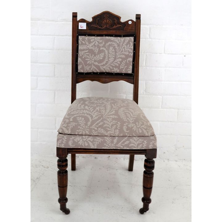 UPHOLSTERED SIDE CHAIR