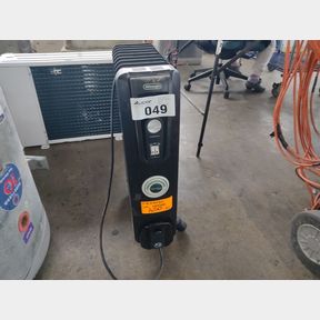 DELONGHI 9 FIN ELECTRIC OIL-FILLED HEATER - KH770920CB