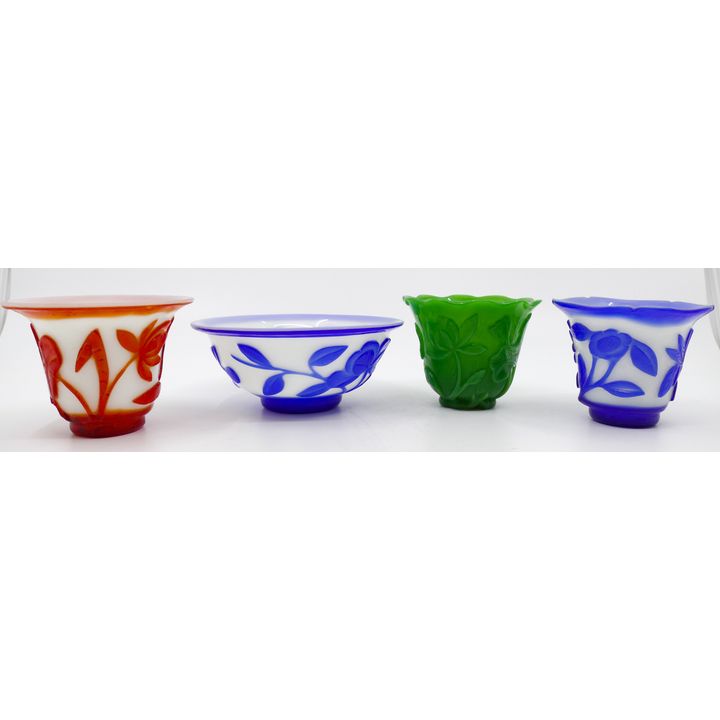 Tray 4pc Old Chinese Carved Peking Glass Bowl and Cups 2.5'' and 4.5''