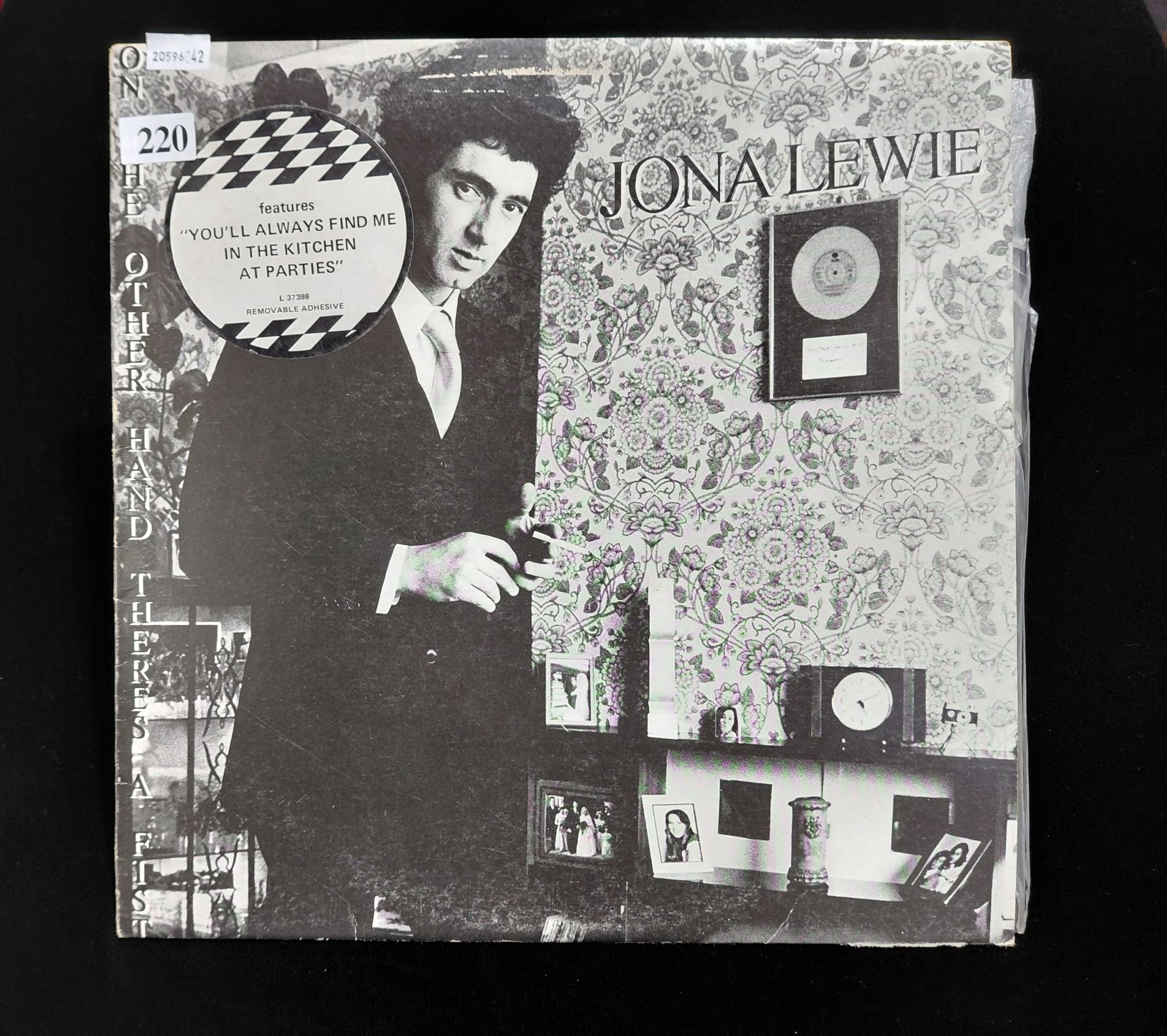 220 · JONA LEWIE