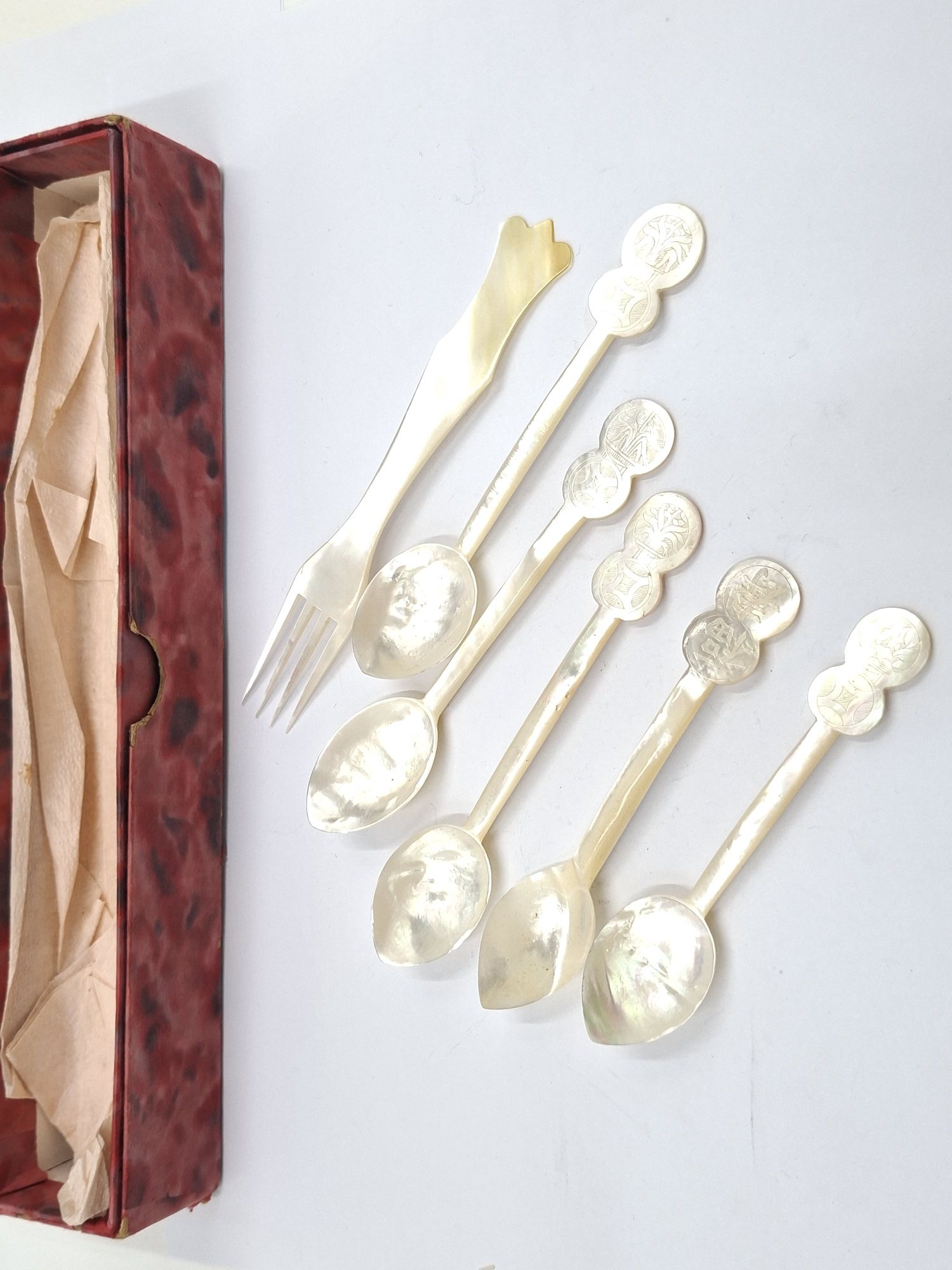 Mother Of Pearl Cutlery