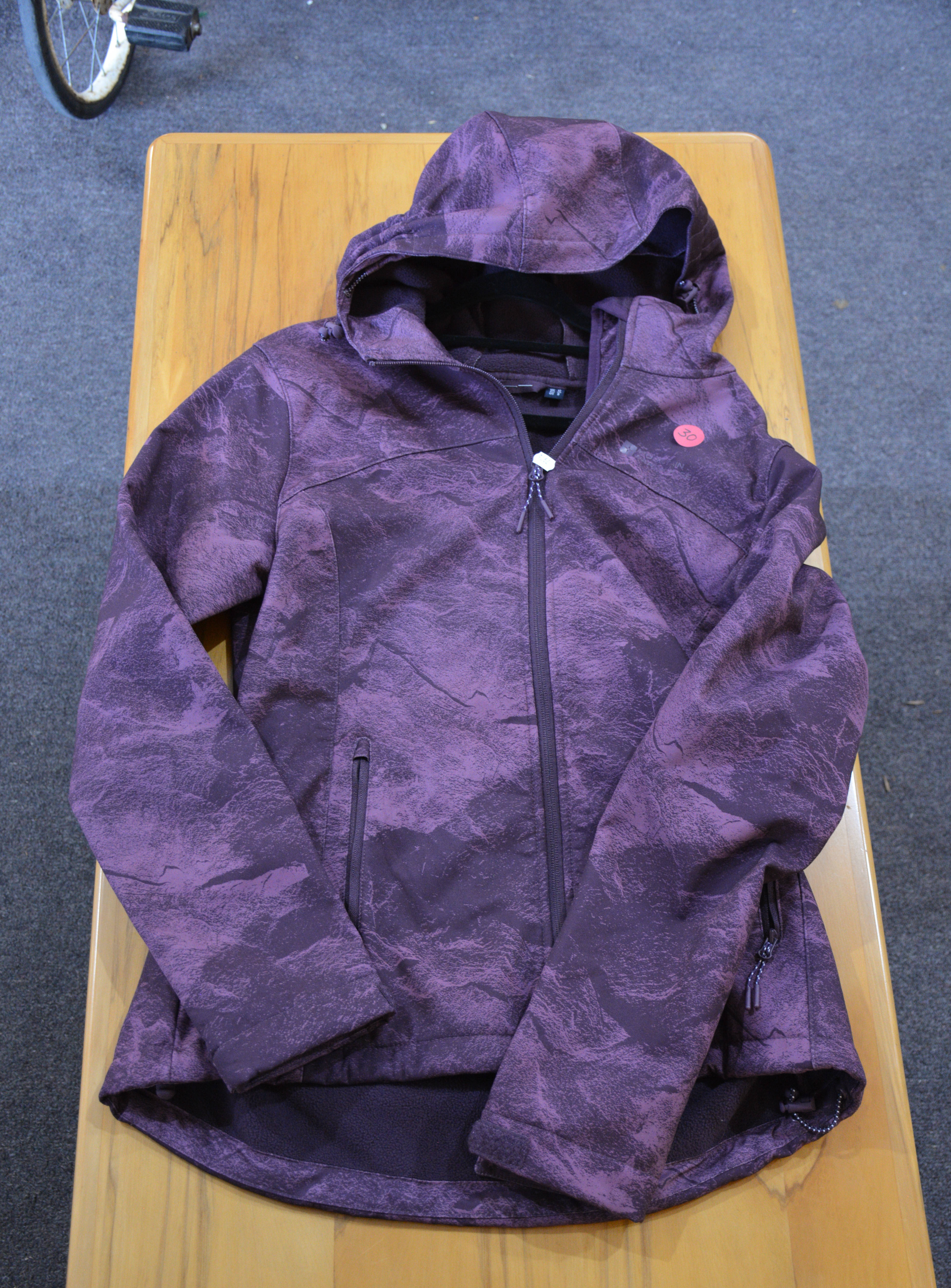 Ladies Jacket - Size UK 12 — NZ auction result