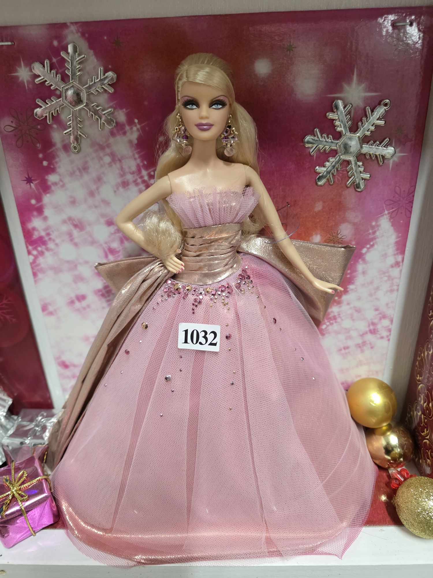 1032 · BARBIE DOLL