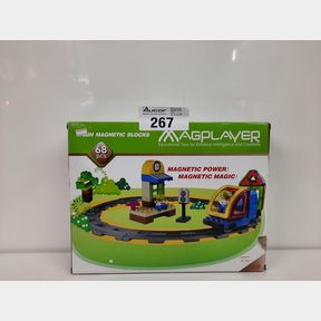 MAGPLAYER MAGNETIC SHAPES 68 PIECE TRAIN SET WITH BUILDING BLOCKS