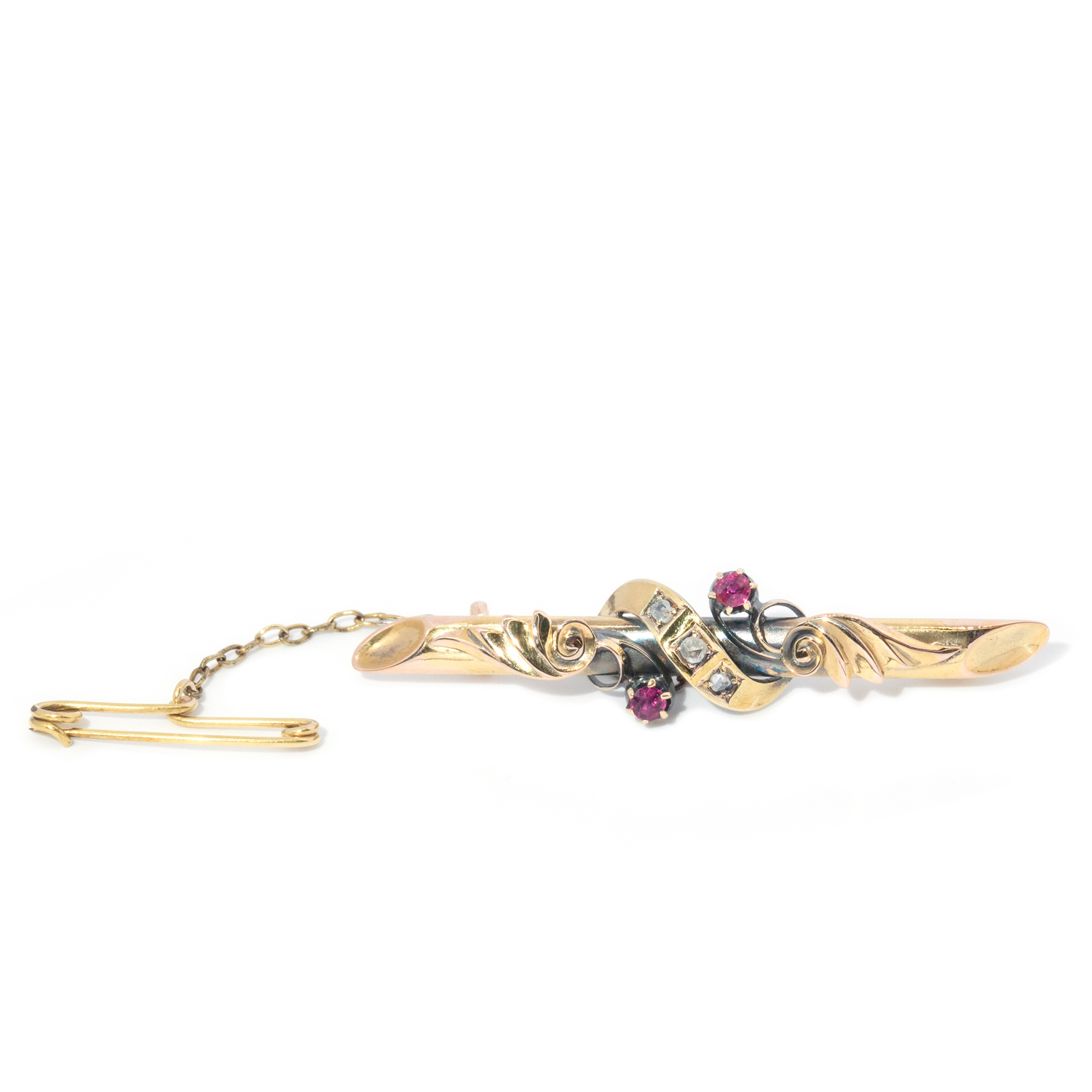 105 · Ruby and Diamond Brooch in 15ct Gold