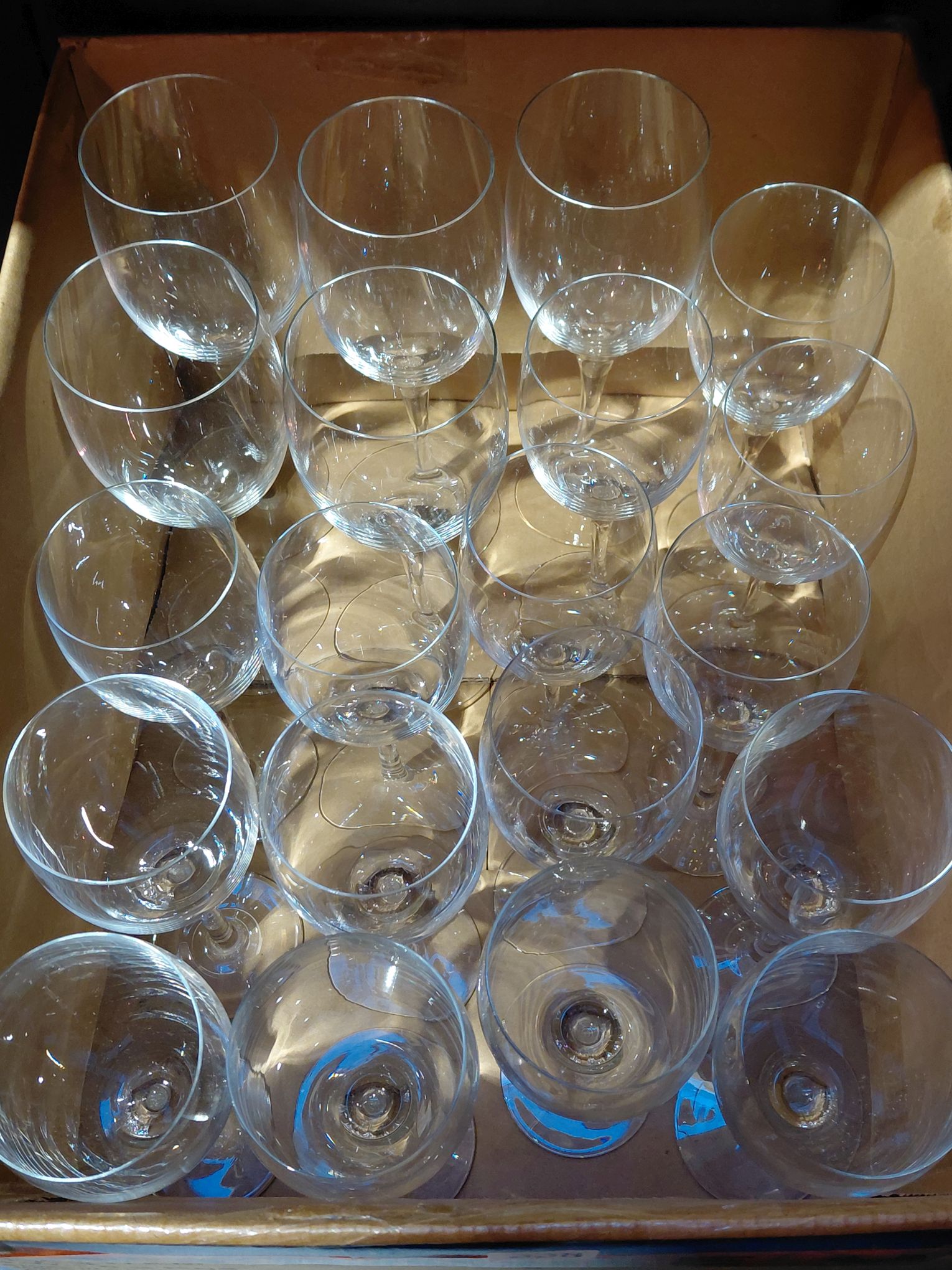 338 · FINE WINE GLASSES