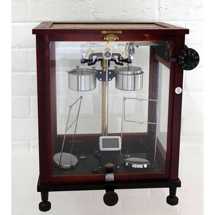 SARTORIUS-WERKE  LABORATORY SCALE