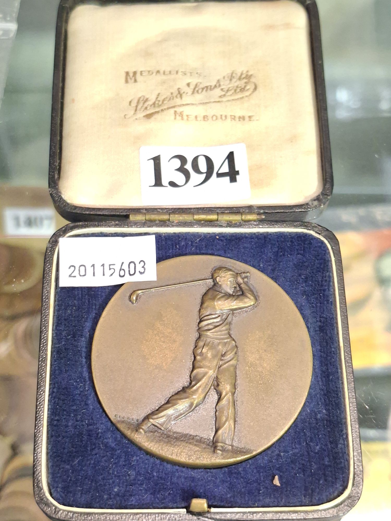 ANTIQUE GOLFING MEDALLION