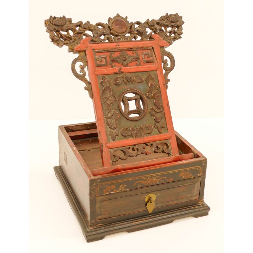 Chinese Qing Makeup Dresser Box 18''x14''x12''