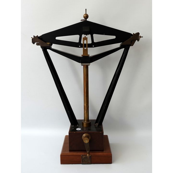 SCALE FRAME
