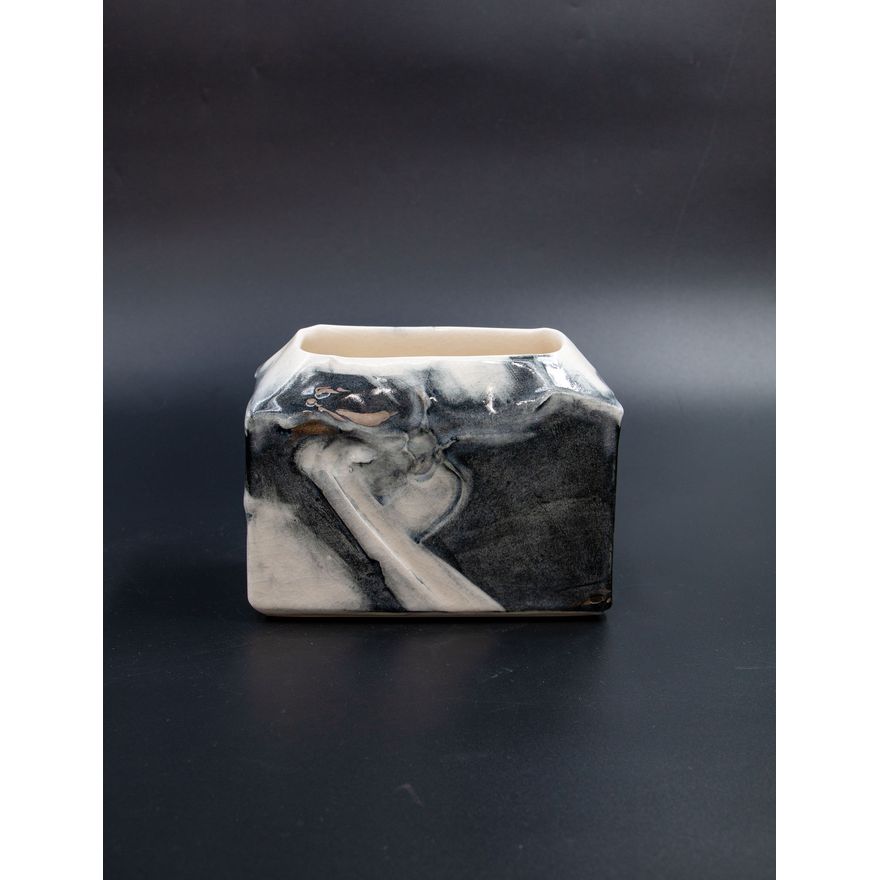 Hiroe Swen - Slab trough vase