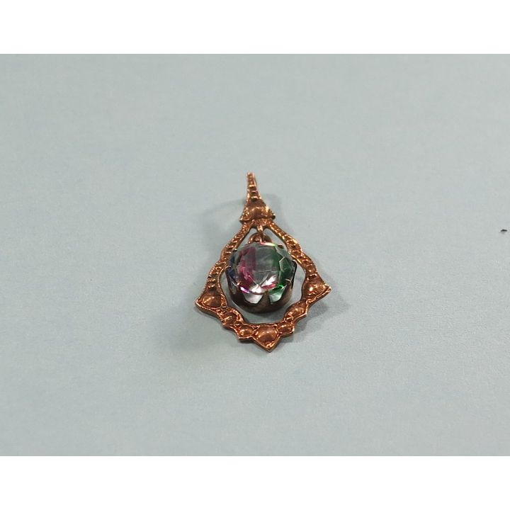 AN EDWARDIAN 9CT GOLD AND RHINESTONE PENDANT.