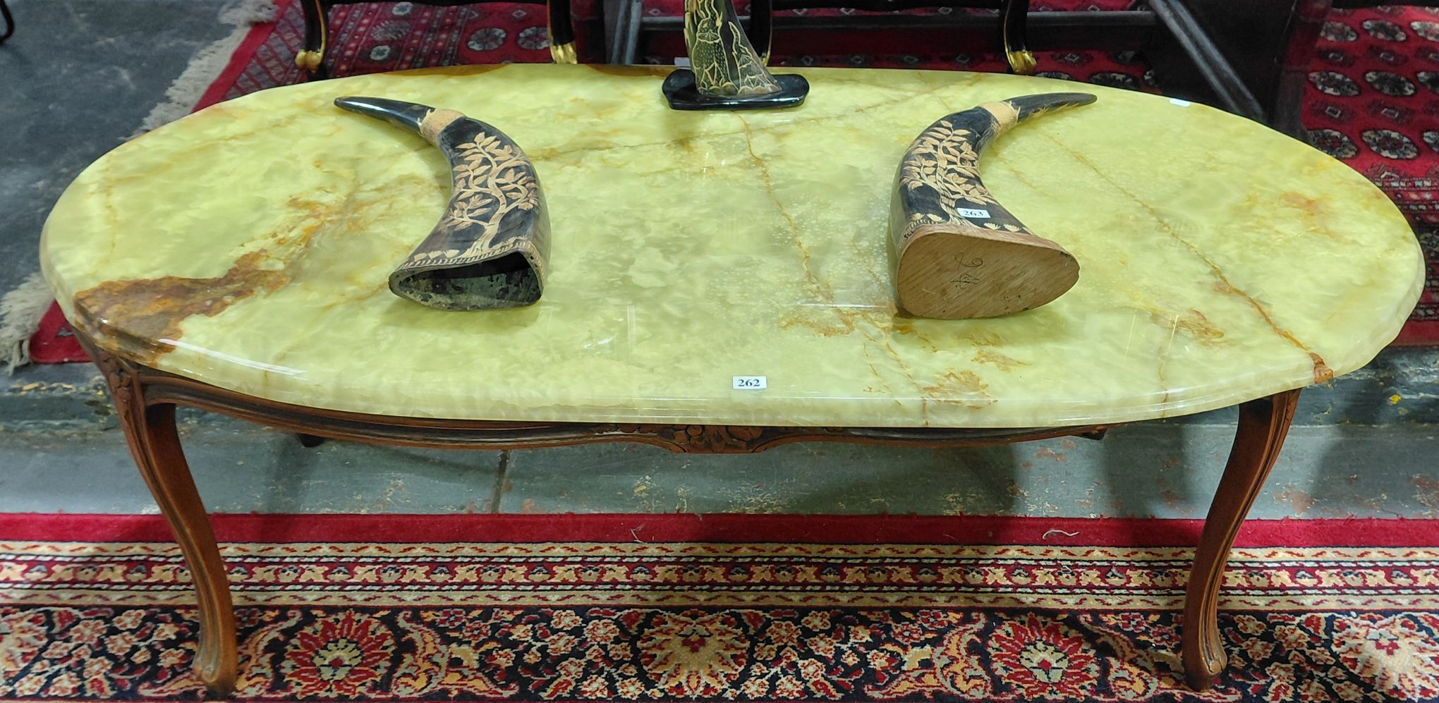 262 · ITALIAN STYLE COFFEE TABLE