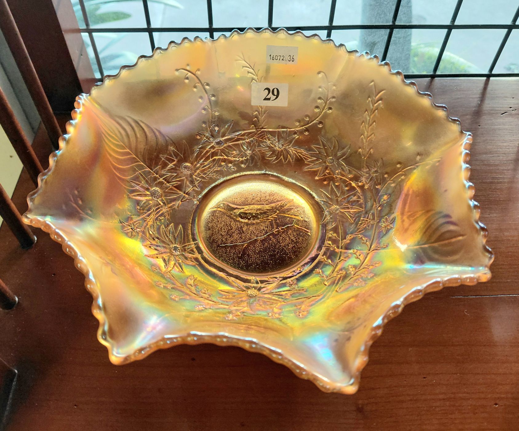 29 · CARNIVAL GLASS MASTER BOWL