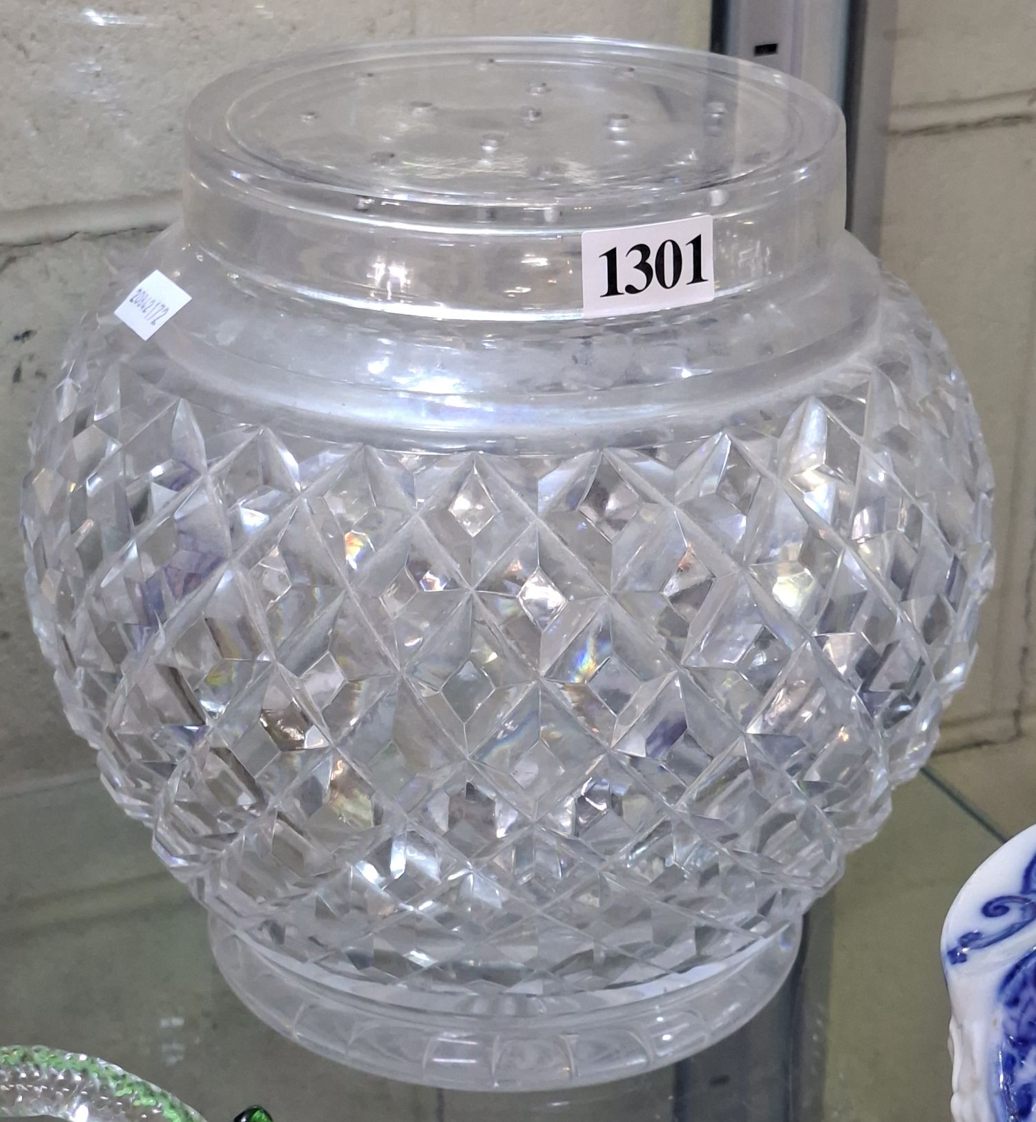 1301 · HEAVY CRYSTAL VASE