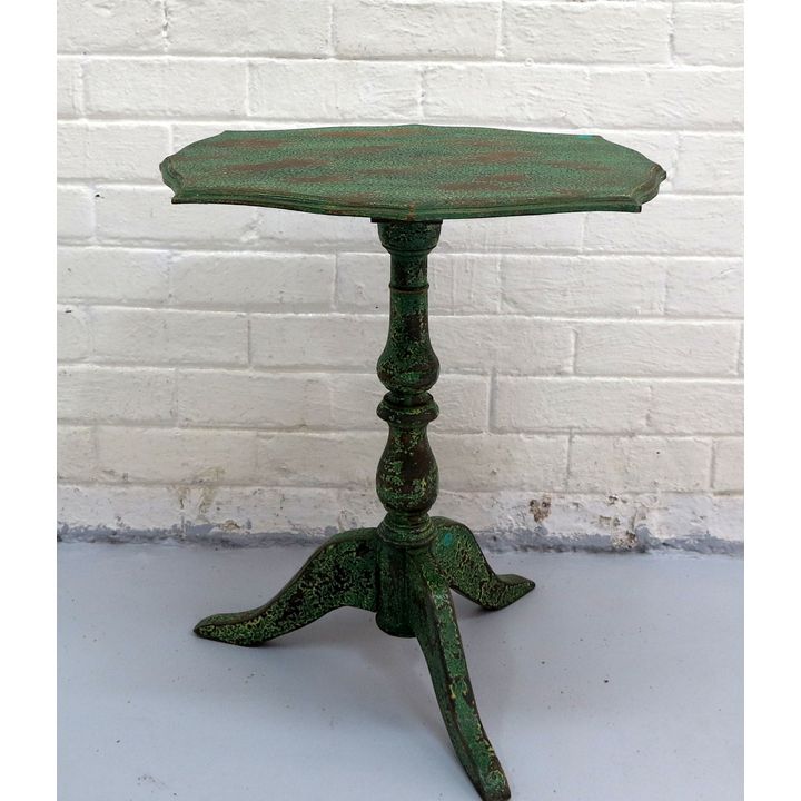 PAINTED OCCASIONAL TABLE