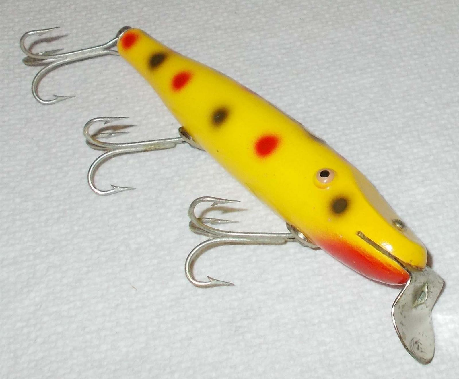 CREEK CHUB WOOD PIKIE IN SPECIAL YELLOW SPOTTED