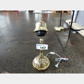 LITEX LAMPS TRADITIONAL BRASS TABLE LAMP WITH ALABASTER GLASS SHADE -