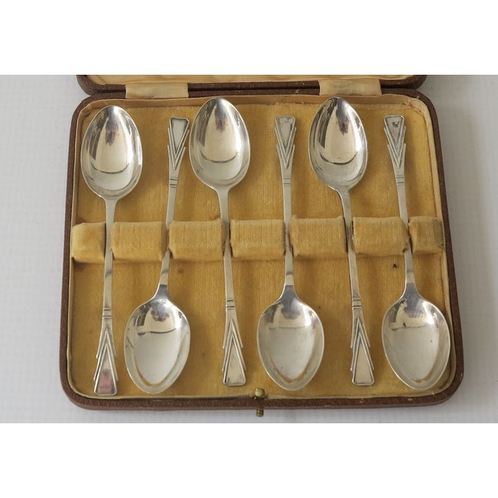 CASED SET OF 6 SILVER TEASPOONS, Birmingham 1956