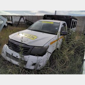 2014 TOYOTA HILUX 2.5D-4D S/C PERSONNEL CARRIER (NO REG PAPERS, TO BE SOLD AS SCRAP)