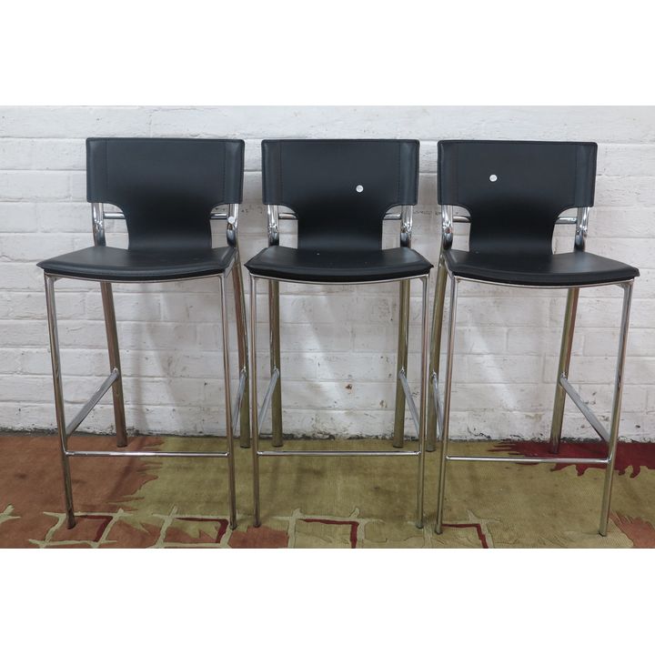 SET OF 3 KITCHEN STOOLS