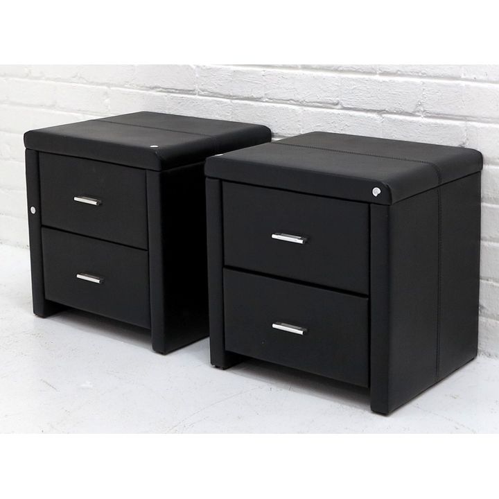 PAIR OF PEDESTALS
