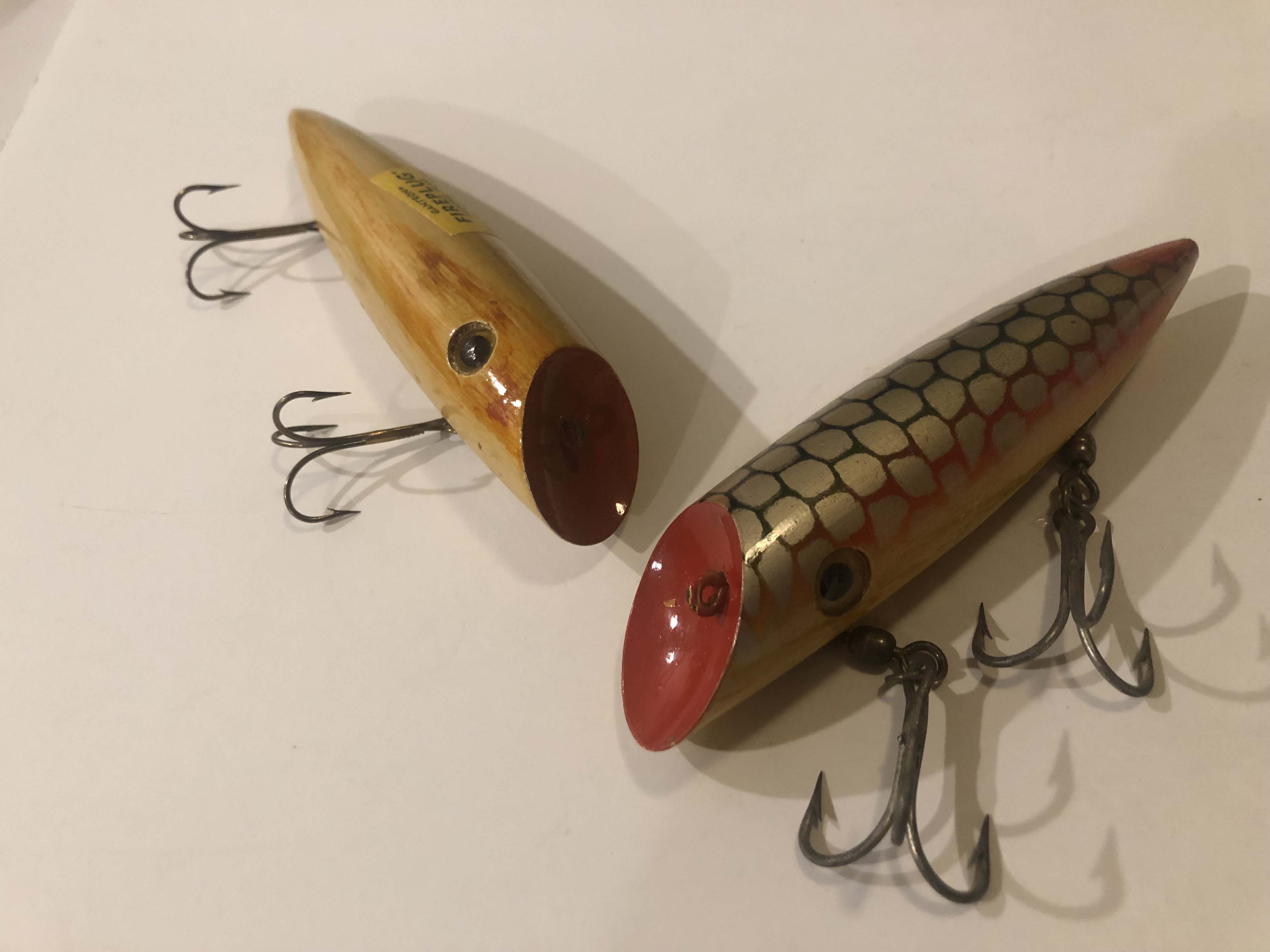 OUTSTANDING PAIR OF TOUGH COLOR MARTIN LURES