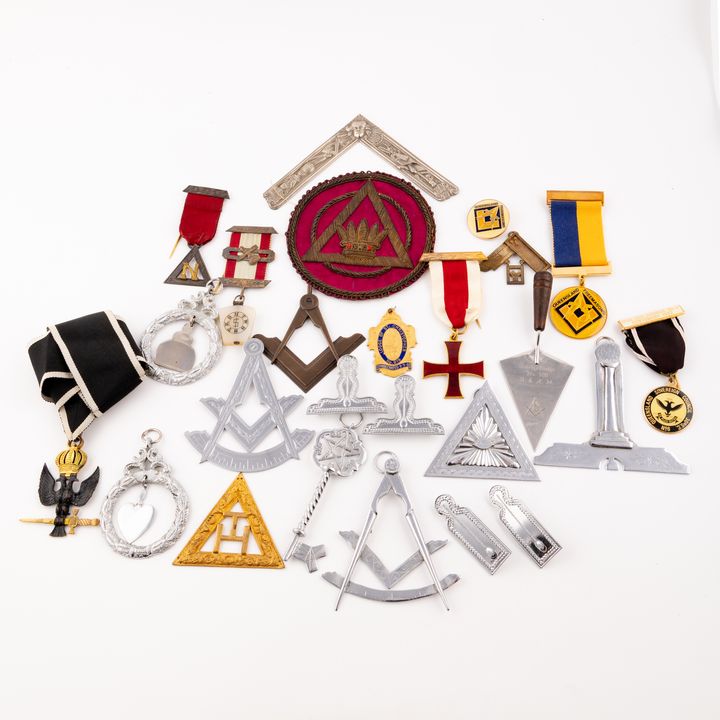 Accumulation of Masonic Pieces, England & Australia,
