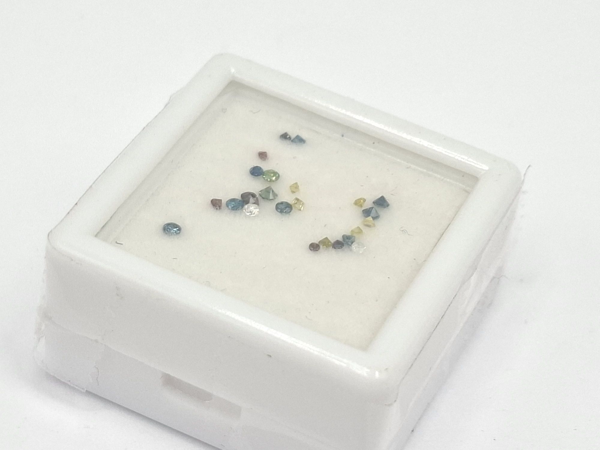 77 · DIAMOND GEMSTONES
