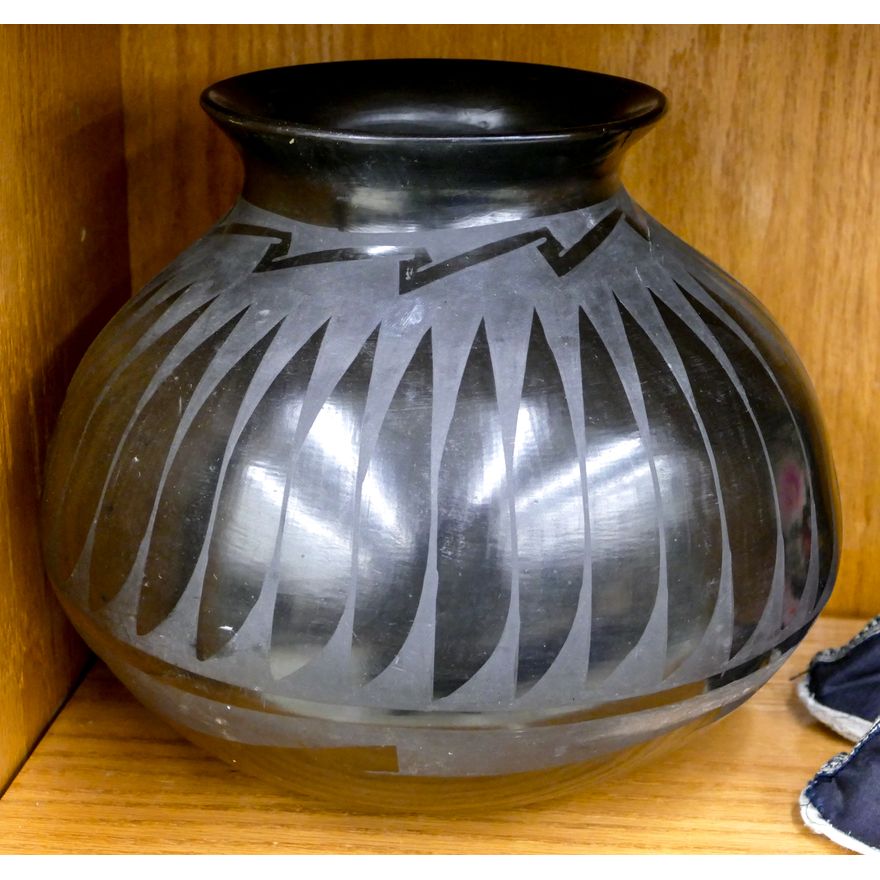 Rojello Silveira Mexican Blackware Large Jar 9.5'' (JN)
