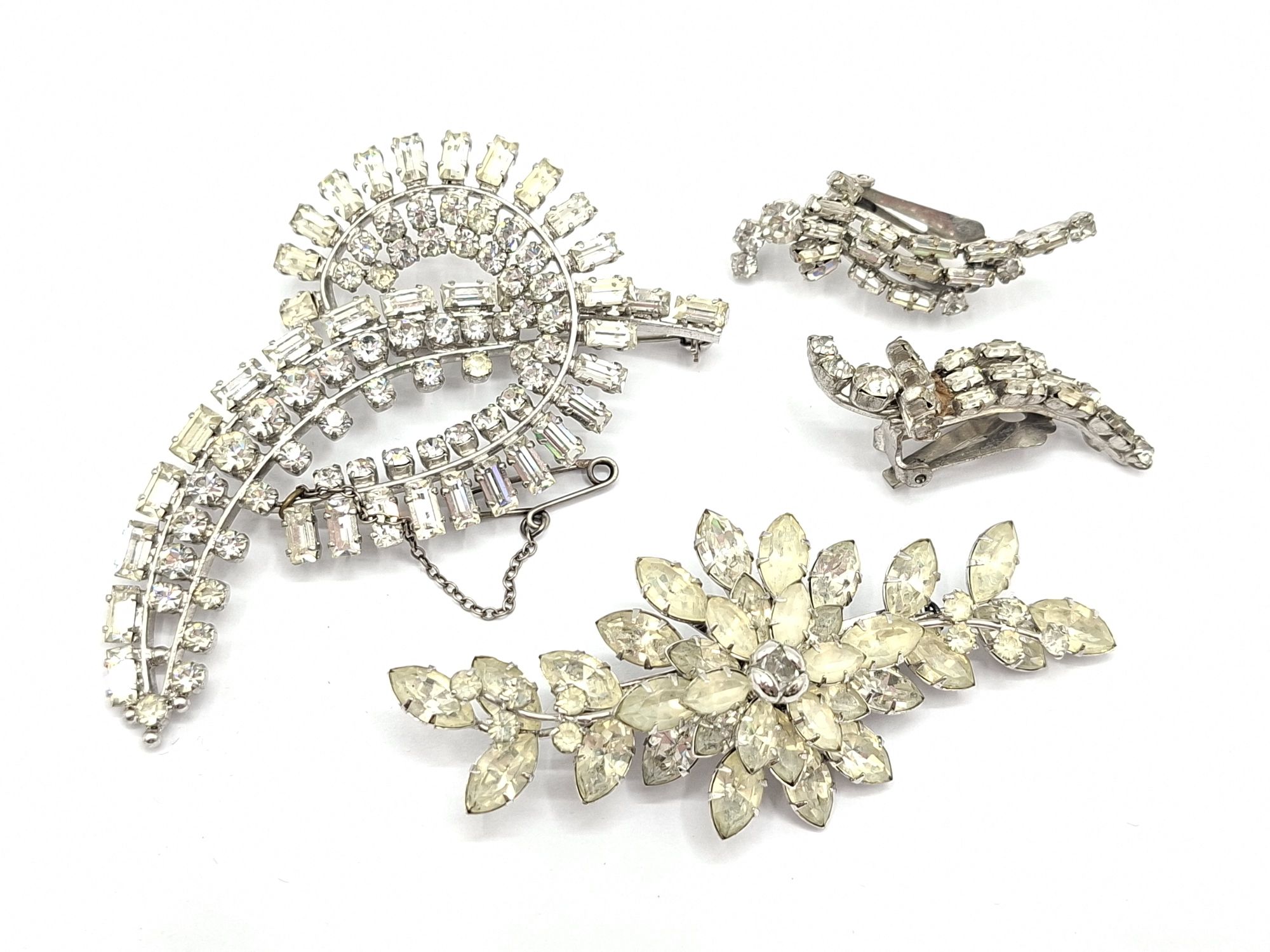 1003 · COSTUME JEWELLERY