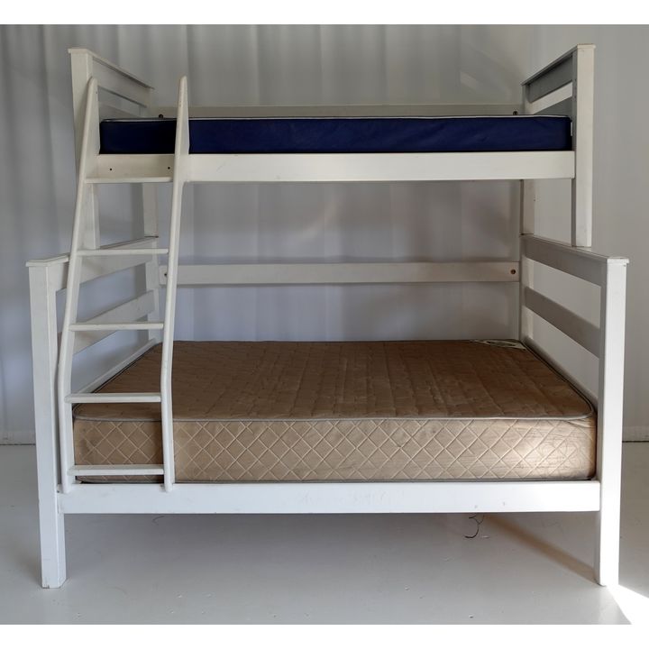 DUCOED BUNKBED