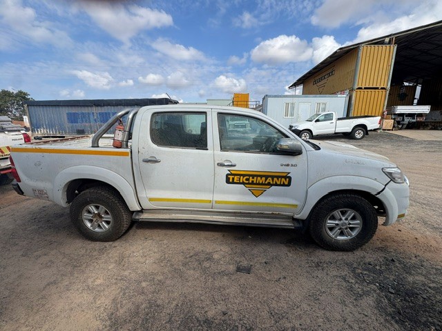2012 TOYOTA HILUX 3.0D-4D 4X4 D/C