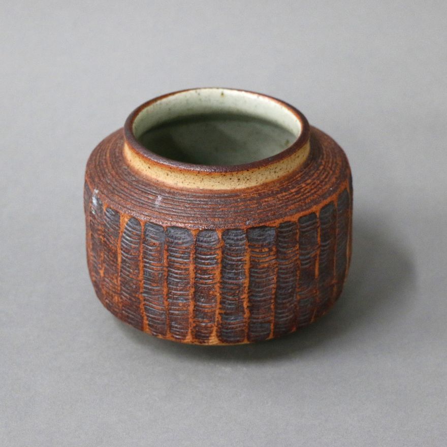 David Leach (England, 1911-2005) - Small cylindrical vase