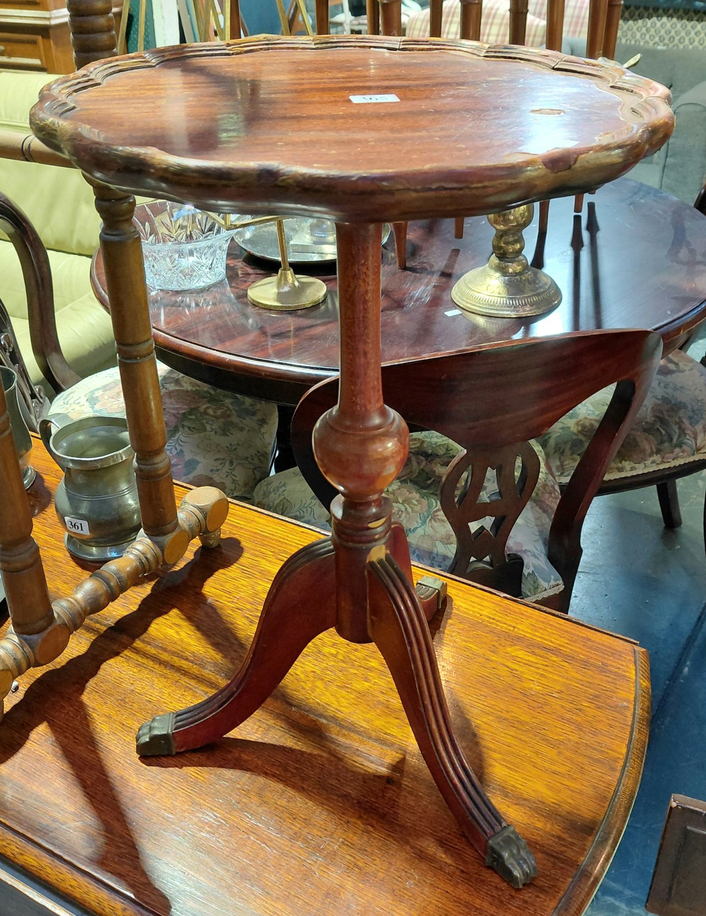 WINE TABLE