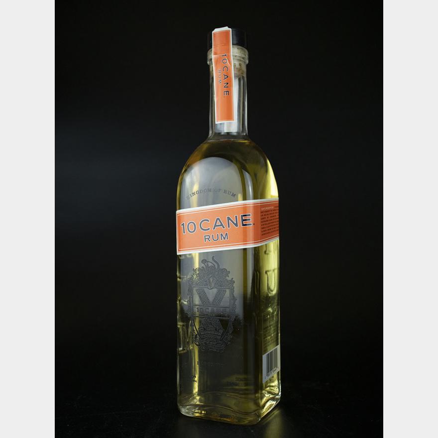 10 Cane Rum Stock Photo - Alamy