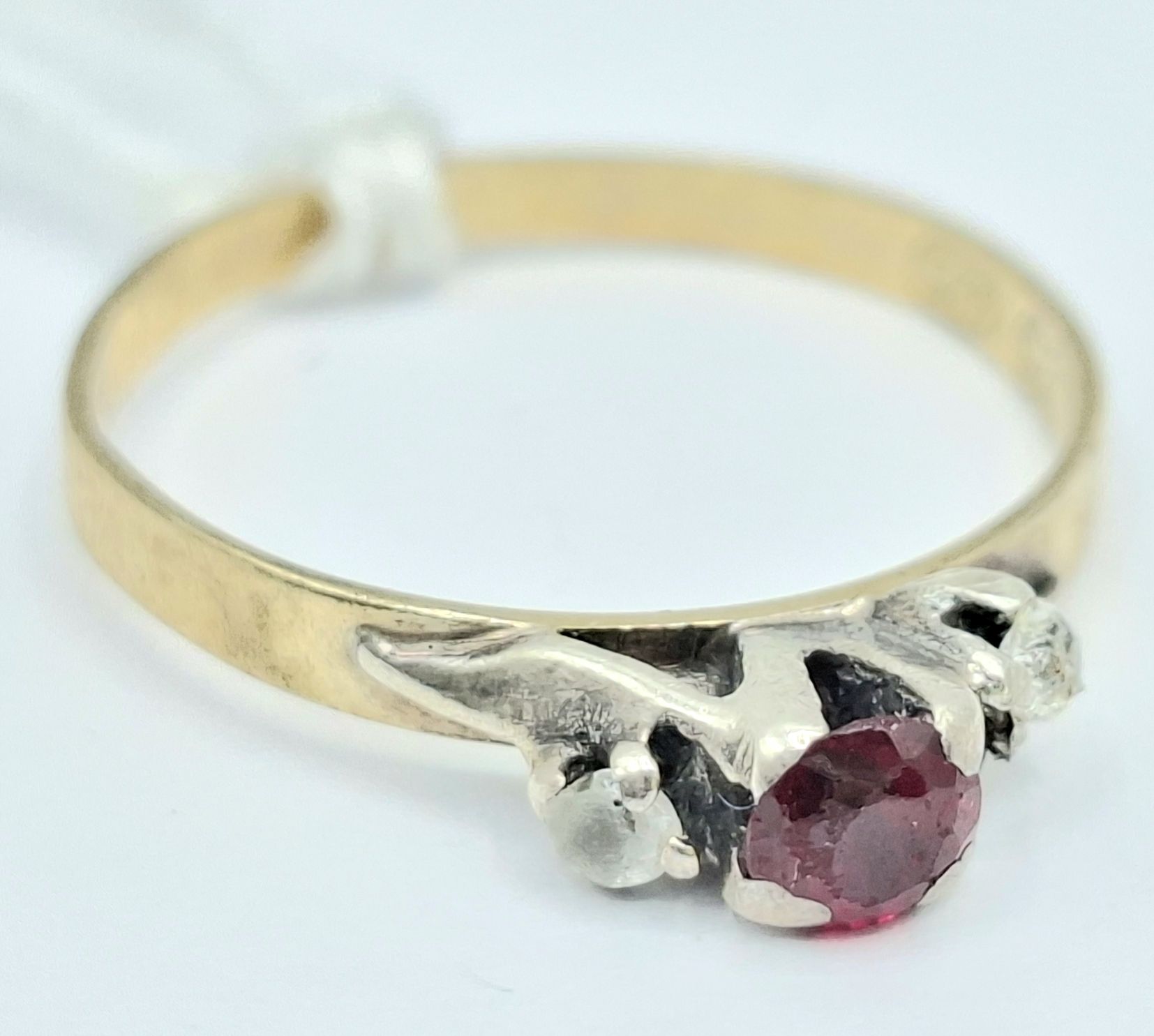 1085 · 9CT GOLD RING