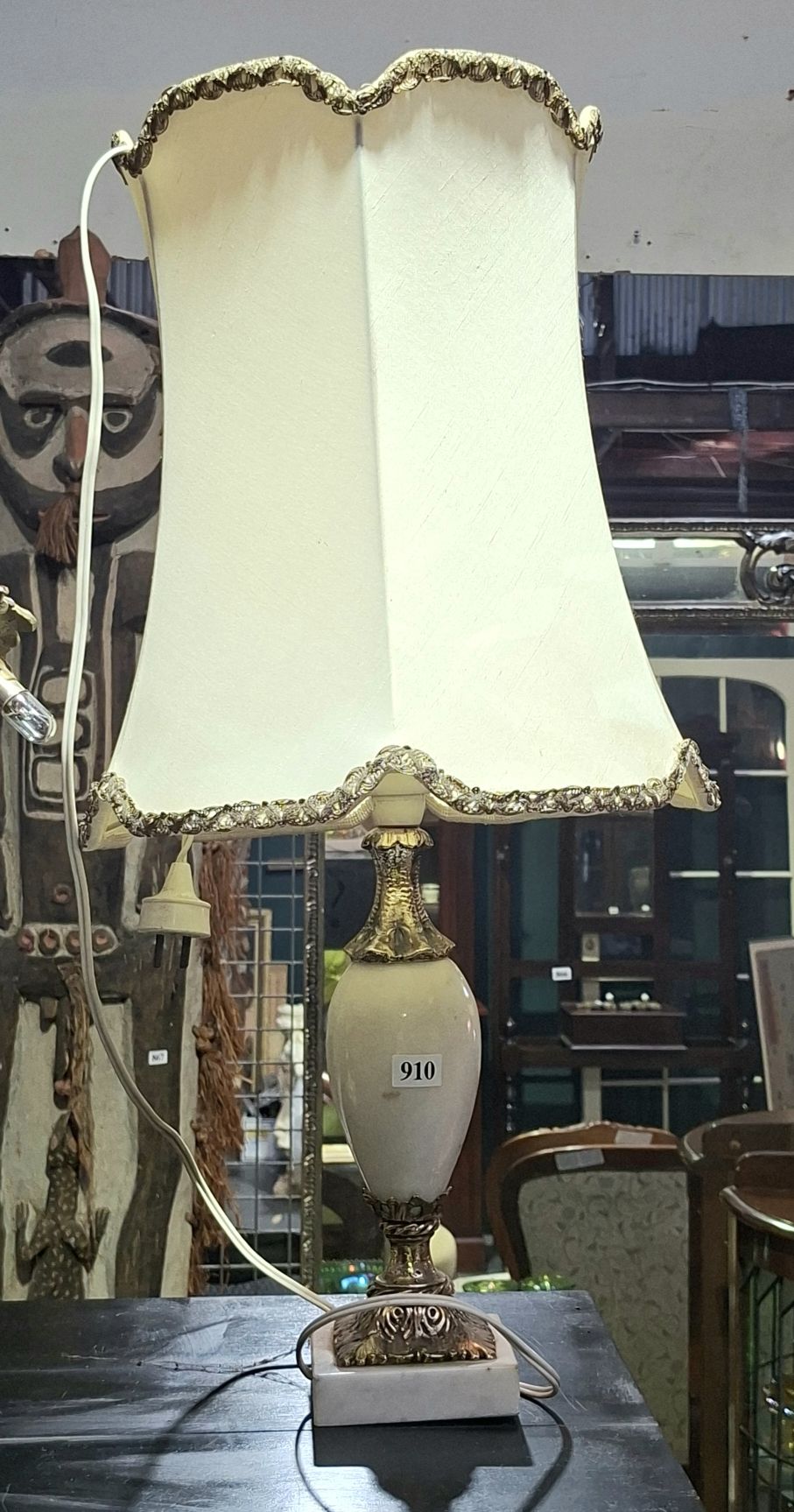 MARBLE TABLE LAMP