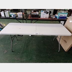 CAMPGROUND 1.8M PLASTIC FOLDING TABLE