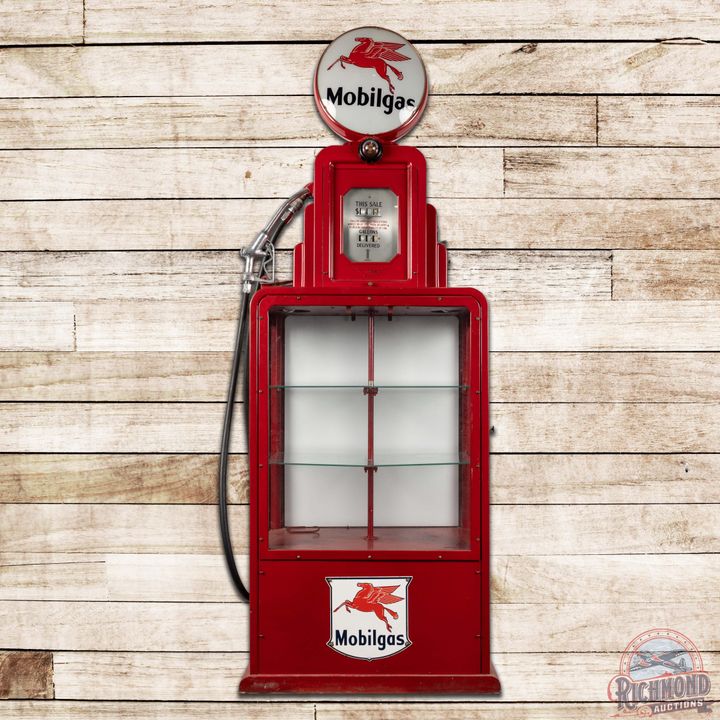 Wayne Model #50 Show Case Computing Gas Pump