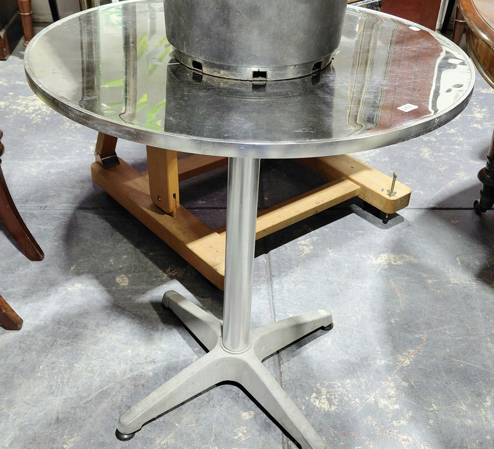 153 · CAFE TABLE